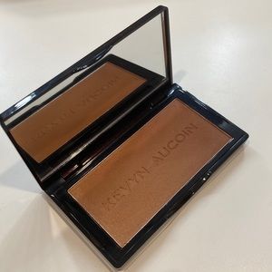 Kevyn aucoin neo-bronzer in dusk medium